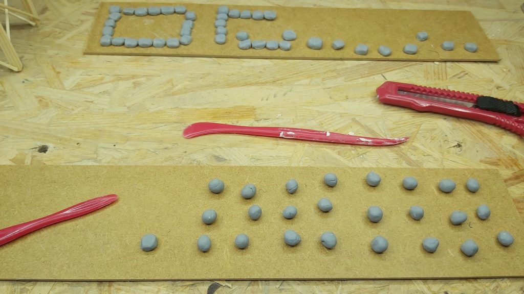 Kazaij Wachturm DIY Astra Militarum Tempestus Scion Sandsäcke Modelliermasse Tabletop