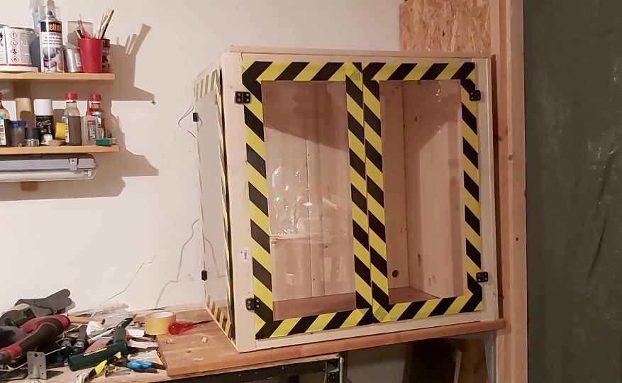 Basiskonstruktion Einhausung für 3d Drucker fertiggestellt